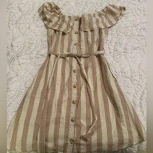Altar’s state dress, 100% cotton lining. Perfect for an outdoor event
